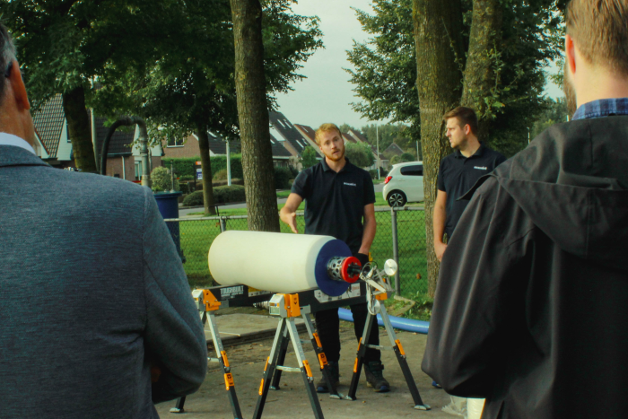 Eerste inspectie van persleiding met geavanceerde tool.png