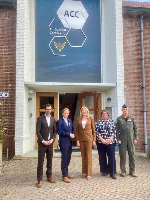 Foto werkbezoek staatssecretaris Defensie PHOTO-2025-10-02-14-55-42.jpg